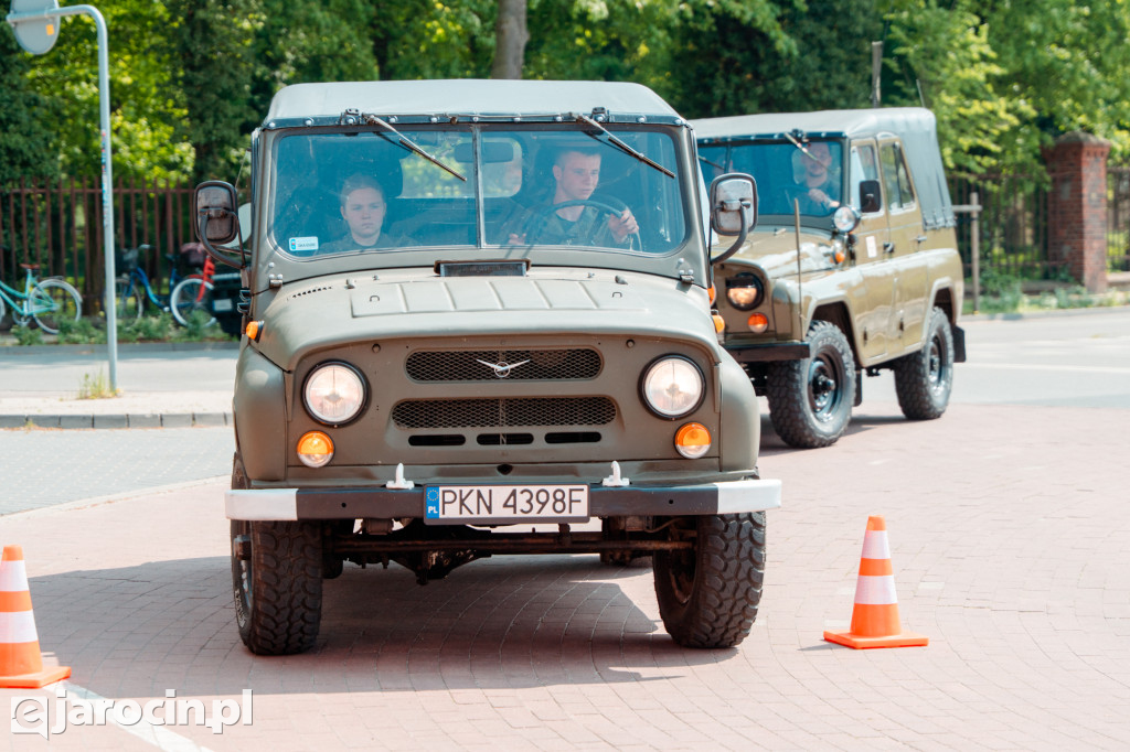 Piknik Militarny i Parada Zabytkowych Samochodów