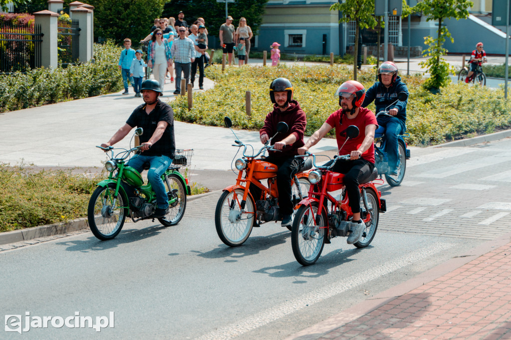 Piknik Militarny i Parada Zabytkowych Samochodów