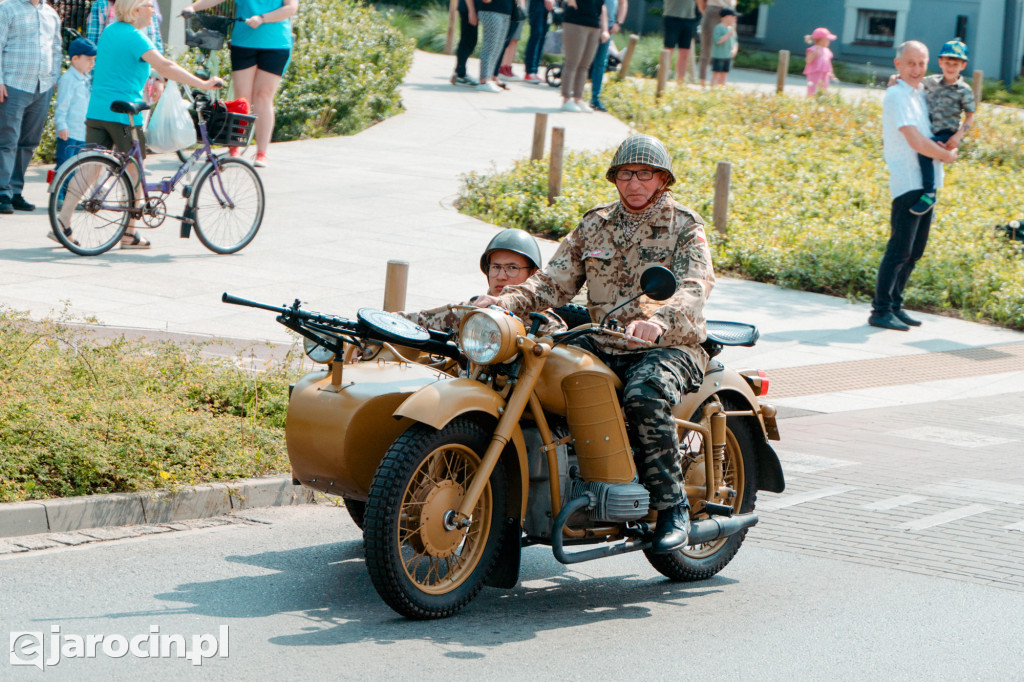 Piknik Militarny i Parada Zabytkowych Samochodów