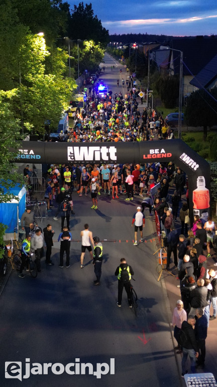 RockRun jarocin 2025 - start nocnego półmaratonu z drona