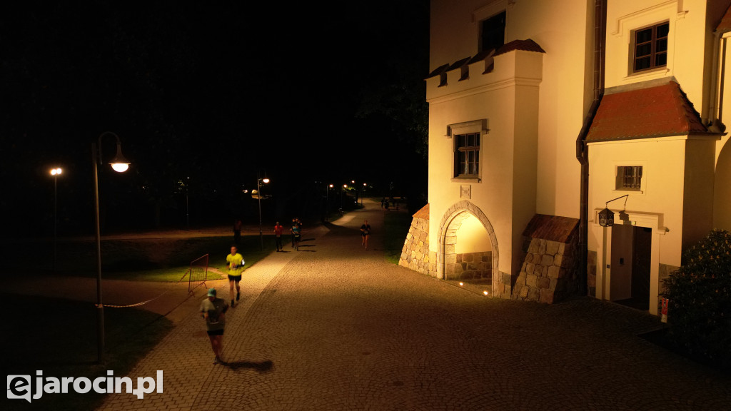 RockRun jarocin 2025 - start nocnego półmaratonu z drona