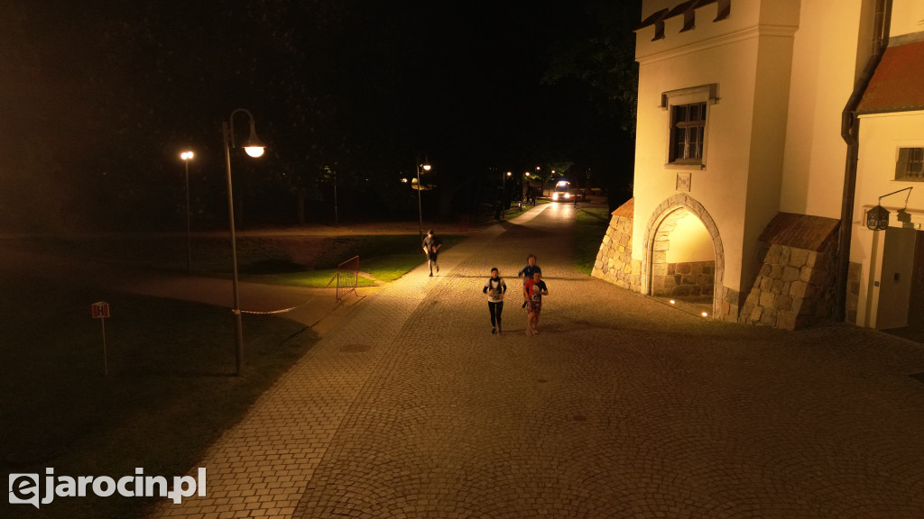 RockRun jarocin 2025 - start nocnego półmaratonu z drona