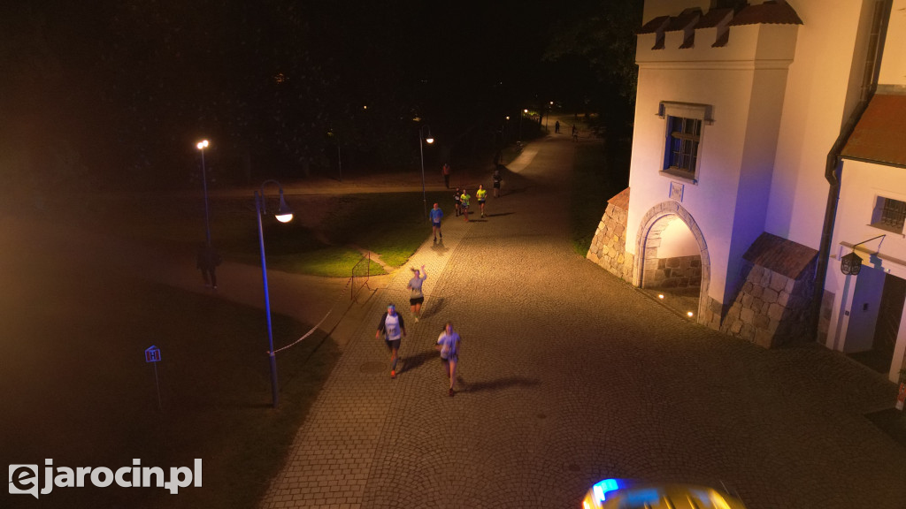 RockRun jarocin 2025 - start nocnego półmaratonu z drona