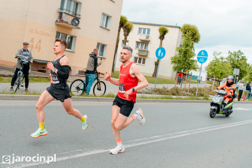 RockRun Jarocin 2025 - bieg na 10 km i nocny półmaraton NOWE ZDJĘCIA