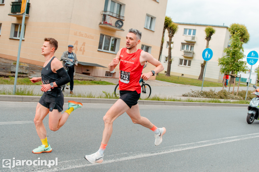 RockRun Jarocin 2025 - bieg na 10 km i nocny półmaraton NOWE ZDJĘCIA