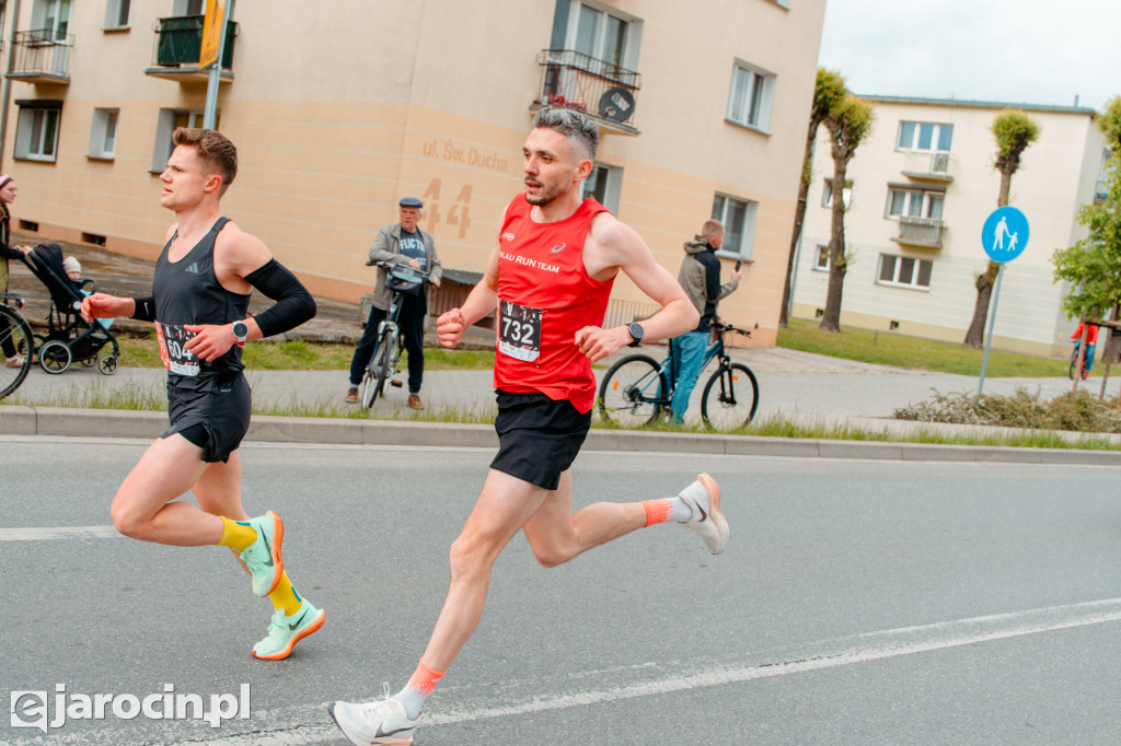 RockRun Jarocin 2025 - bieg na 10 km i nocny półmaraton NOWE ZDJĘCIA