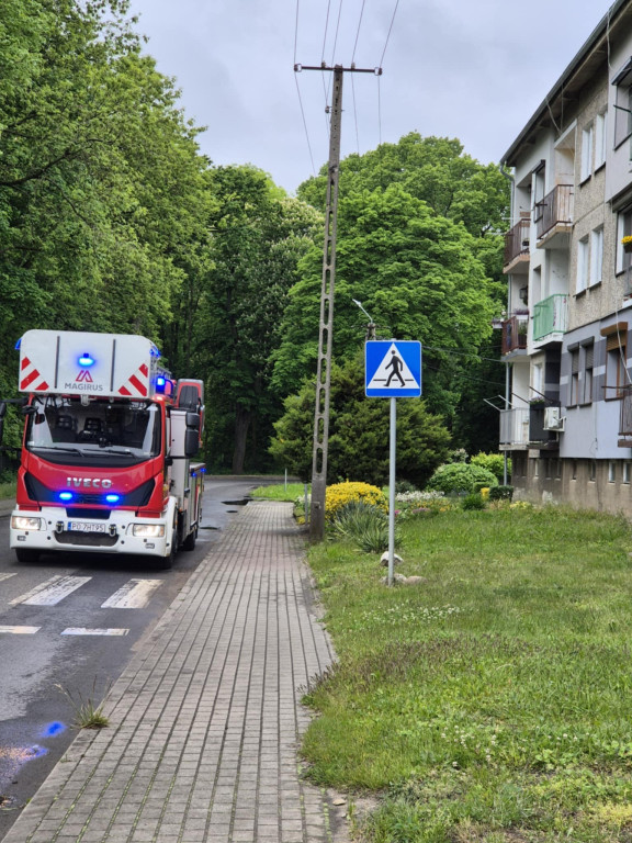 Pożar skrzynki elektrycznej w Komorzu Przybysławskim