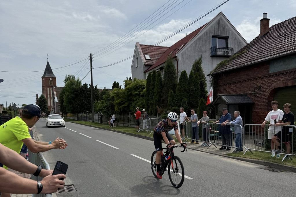 Kolarze Victorii Jarocin z medalami Mistrzostw Polski