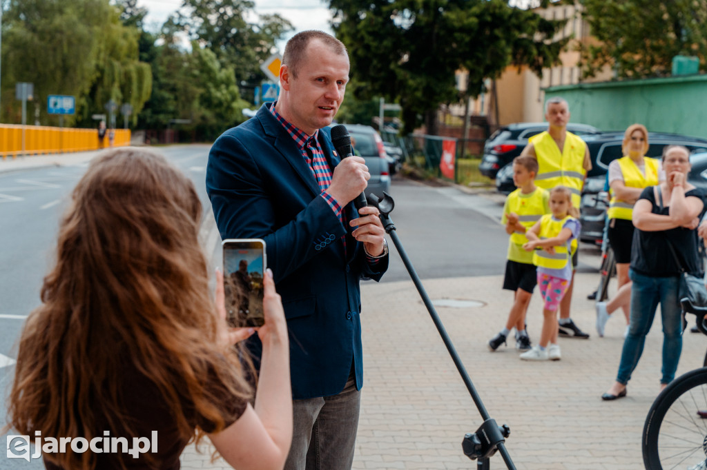 Otwarcie drogi powiatowej Jaraczewo-Gola-Niedźwiady po przebudowie