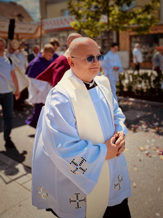 Procesja Bożego Ciała z kościoła św. Marcina do kościoła Chrystusa Króla