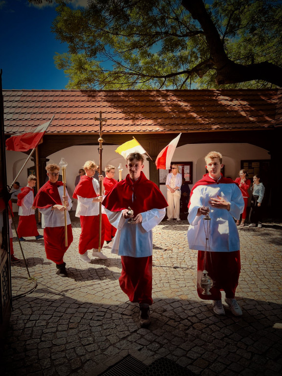 Procesja Bożego Ciała z kościoła św. Marcina do kościoła Chrystusa Króla