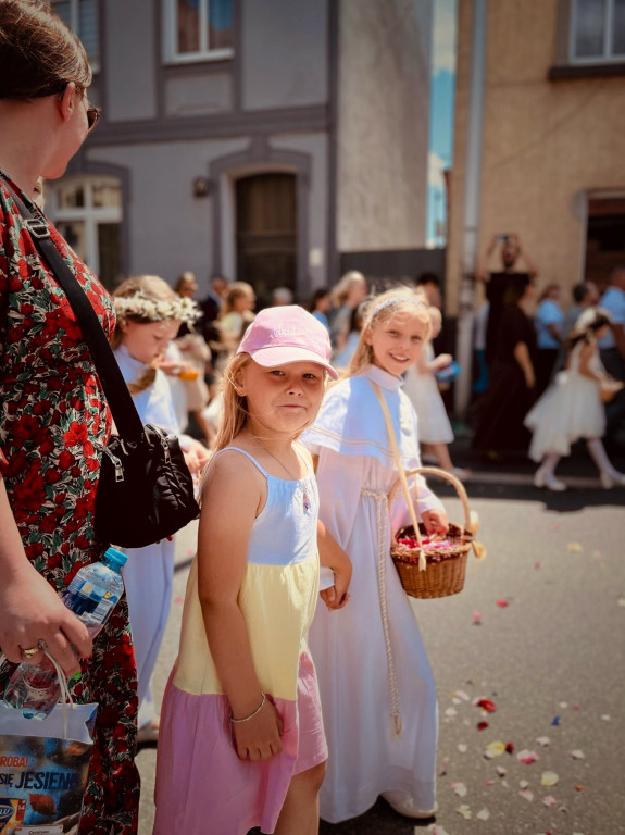 Procesja Bożego Ciała z kościoła św. Marcina do kościoła Chrystusa Króla