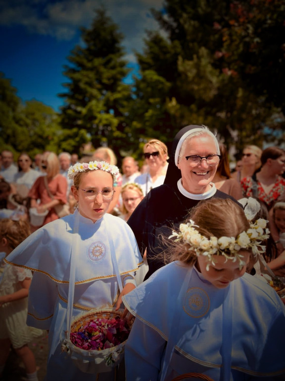 Procesja Bożego Ciała z kościoła św. Marcina do kościoła Chrystusa Króla