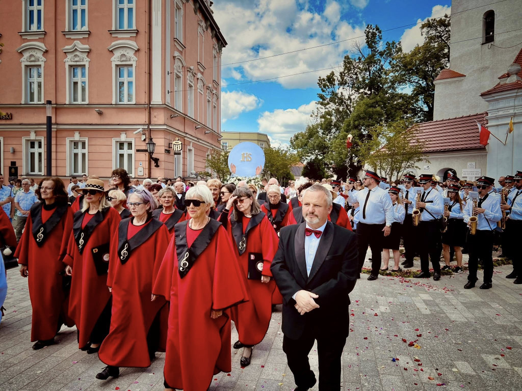 Procesja Bożego Ciała z kościoła św. Marcina do kościoła Chrystusa Króla