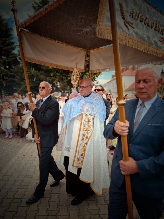 Procesja Bożego Ciała z kościoła św. Marcina do kościoła Chrystusa Króla