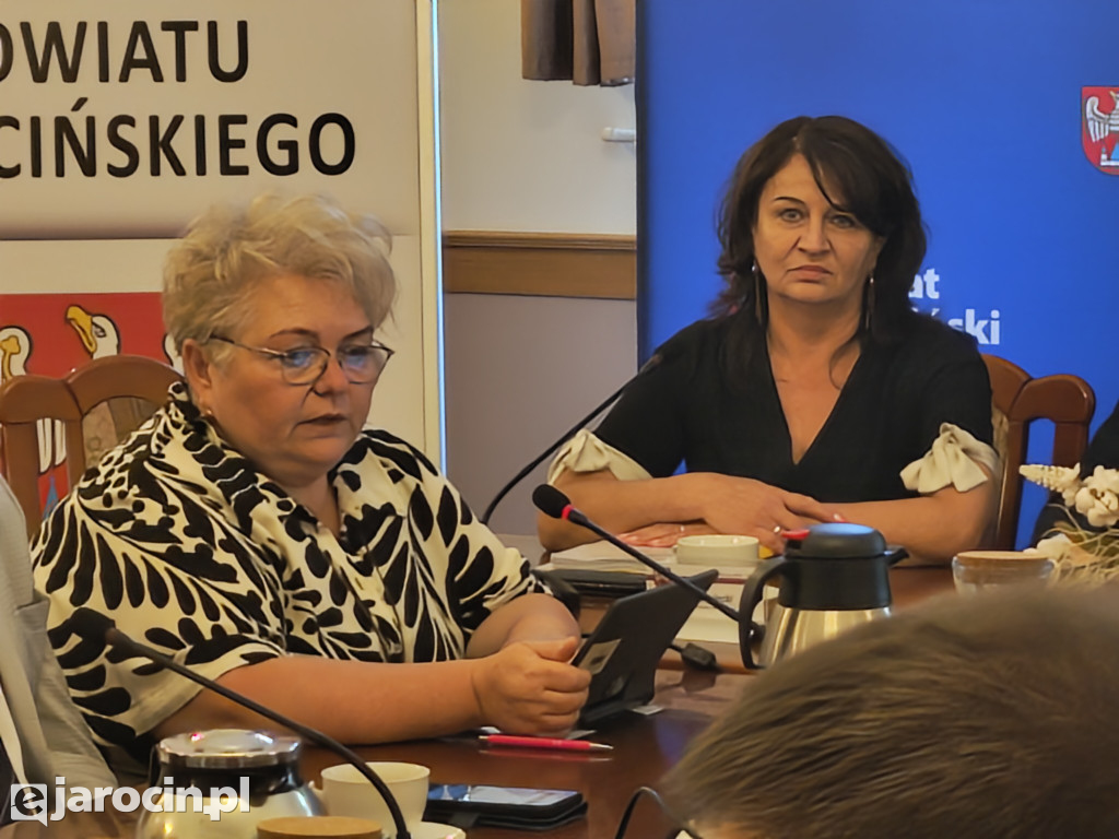 Zarząd Powiatu Jarocińskiego z absolutorium i wotum zaufania