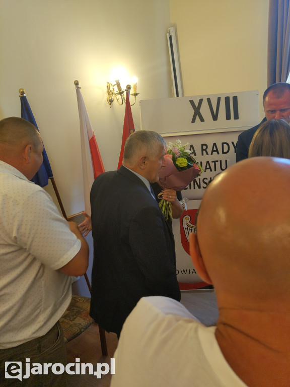 Zarząd Powiatu Jarocińskiego z absolutorium i wotum zaufania