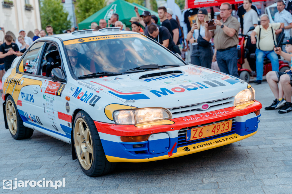  3. RALLY and RACE Rajdu Jarocińskiego. Sobota na rynku pełna emocji i klasyki motoryzacji
