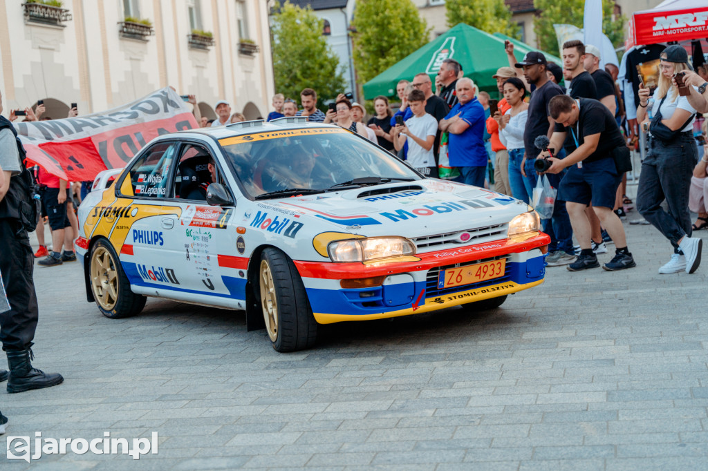 3. RALLY and RACE Rajdu Jarocińskiego. Sobota na rynku pełna emocji i klasyki motoryzacji