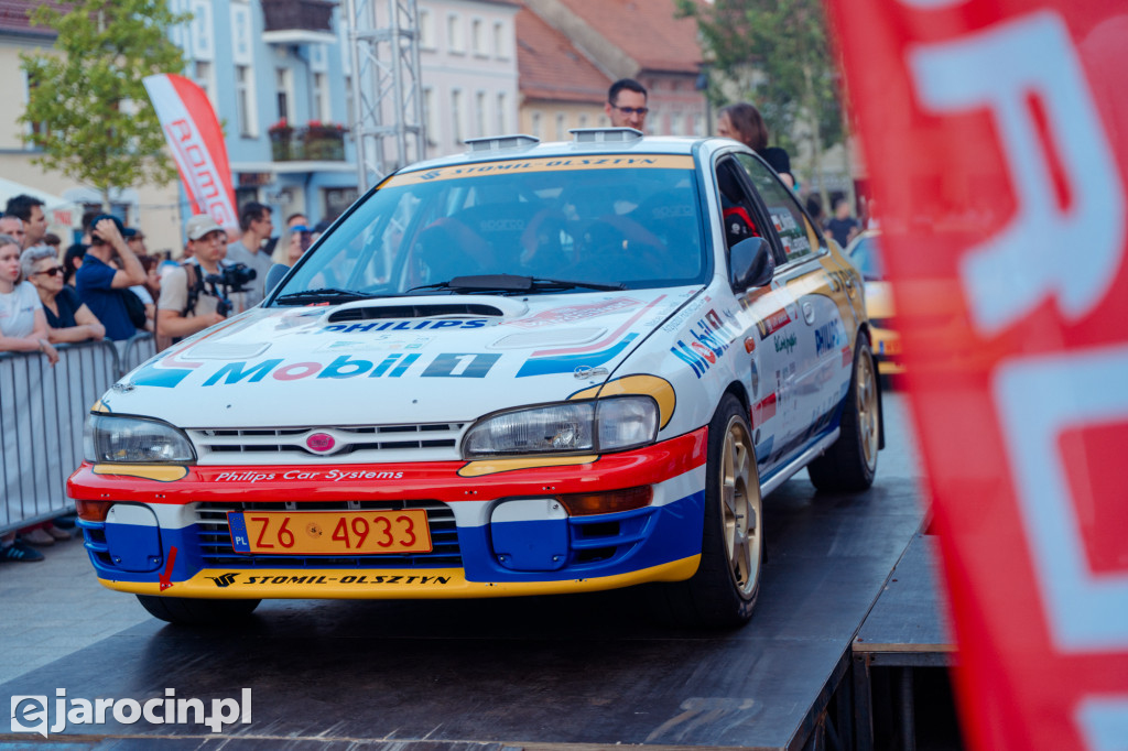  3. RALLY and RACE Rajdu Jarocińskiego. Sobota na rynku pełna emocji i klasyki motoryzacji