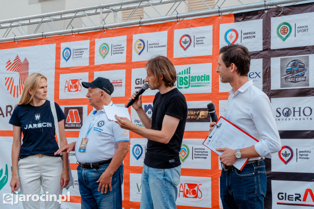  3. RALLY and RACE Rajdu Jarocińskiego. Sobota na rynku pełna emocji i klasyki motoryzacji