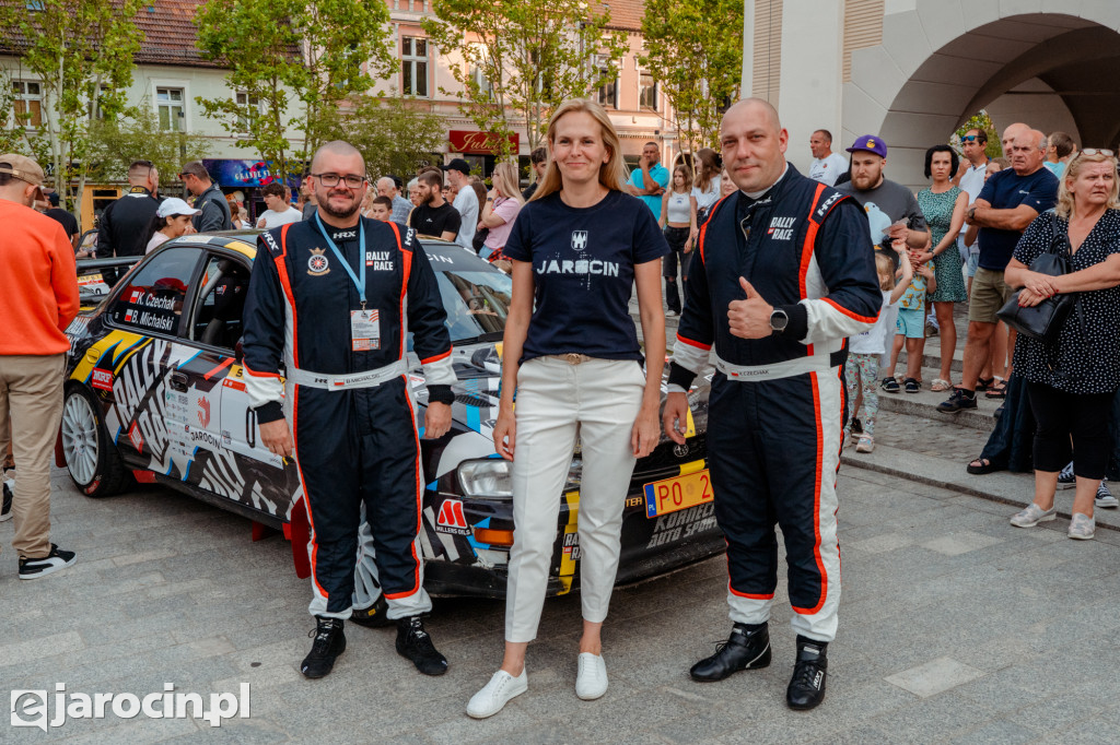  3. RALLY and RACE Rajdu Jarocińskiego. Sobota na rynku pełna emocji i klasyki motoryzacji