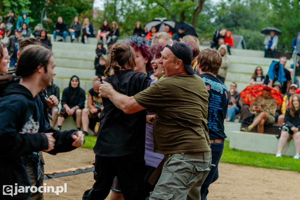 Muzyczna podróż rozpoczęta! Za nami otwarcie Jarocin Festiwal 2025 – z emocjami, nagrodami i jubileuszem Banacha