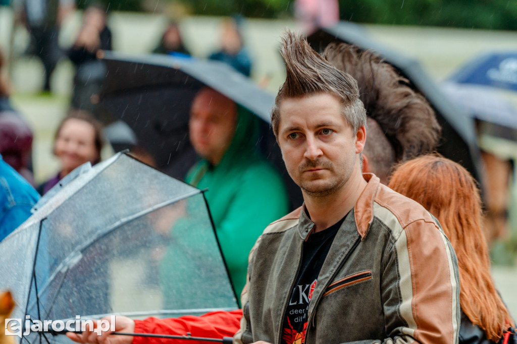 Muzyczna podróż rozpoczęta! Za nami otwarcie Jarocin Festiwal 2025 – z emocjami, nagrodami i jubileuszem Banacha