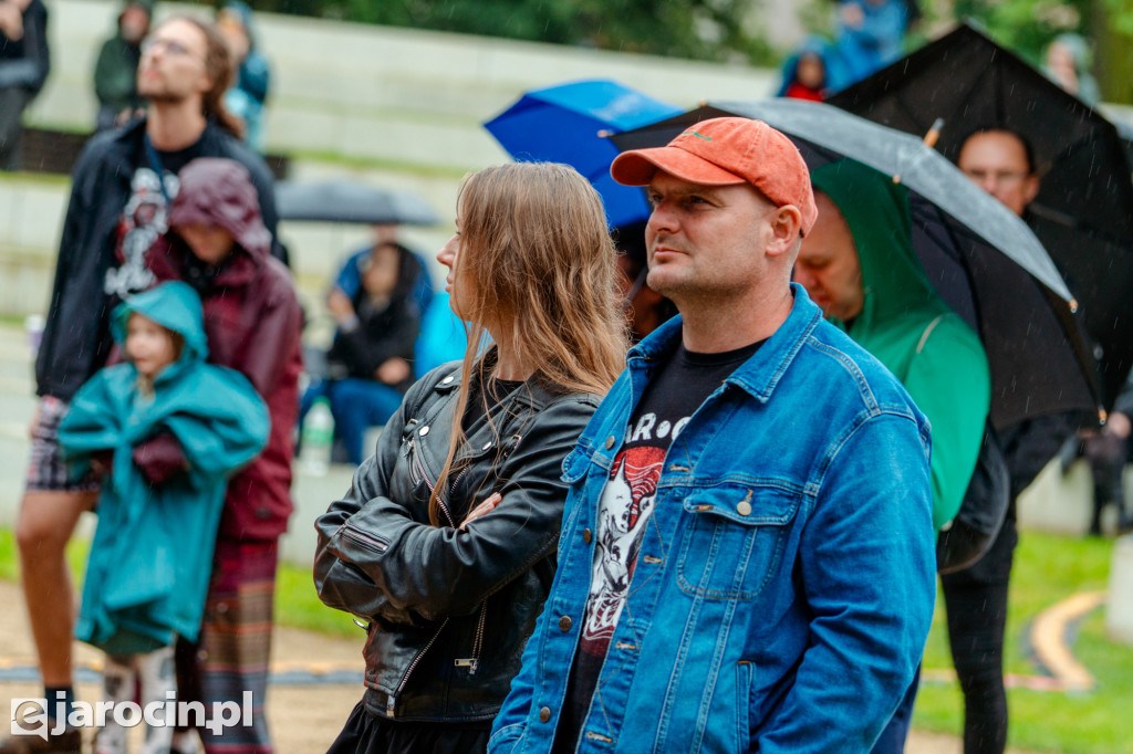 Muzyczna podróż rozpoczęta! Za nami otwarcie Jarocin Festiwal 2025 – z emocjami, nagrodami i jubileuszem Banacha
