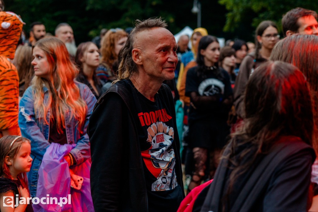 Muzyczna podróż rozpoczęta! Za nami otwarcie Jarocin Festiwal 2025 – z emocjami, nagrodami i jubileuszem Banacha