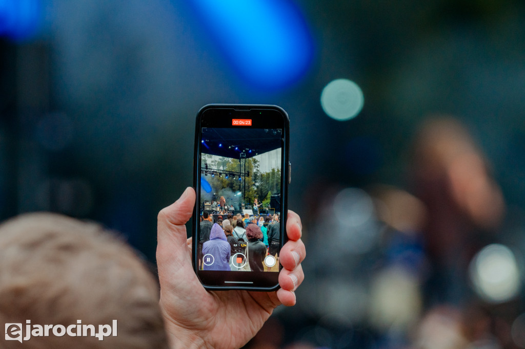 Muzyczna podróż rozpoczęta! Za nami otwarcie Jarocin Festiwal 2025 – z emocjami, nagrodami i jubileuszem Banacha