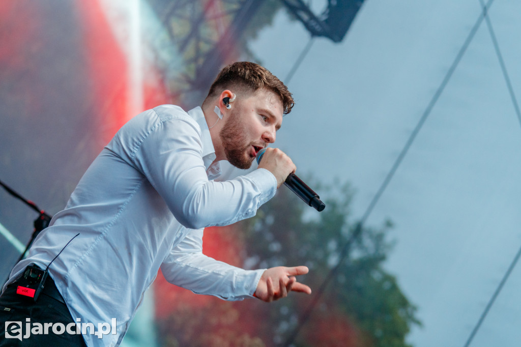 Muzyczna podróż rozpoczęta! Za nami otwarcie Jarocin Festiwal 2025 – z emocjami, nagrodami i jubileuszem Banacha