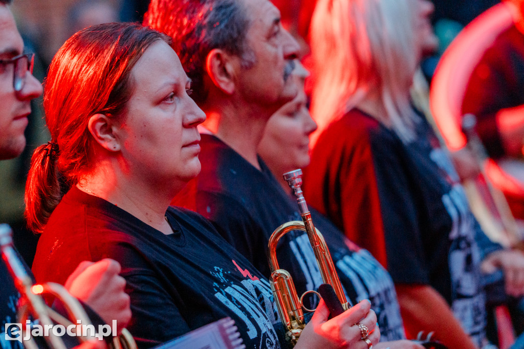 Muzyczna podróż rozpoczęta! Za nami otwarcie Jarocin Festiwal 2025 – z emocjami, nagrodami i jubileuszem Banacha