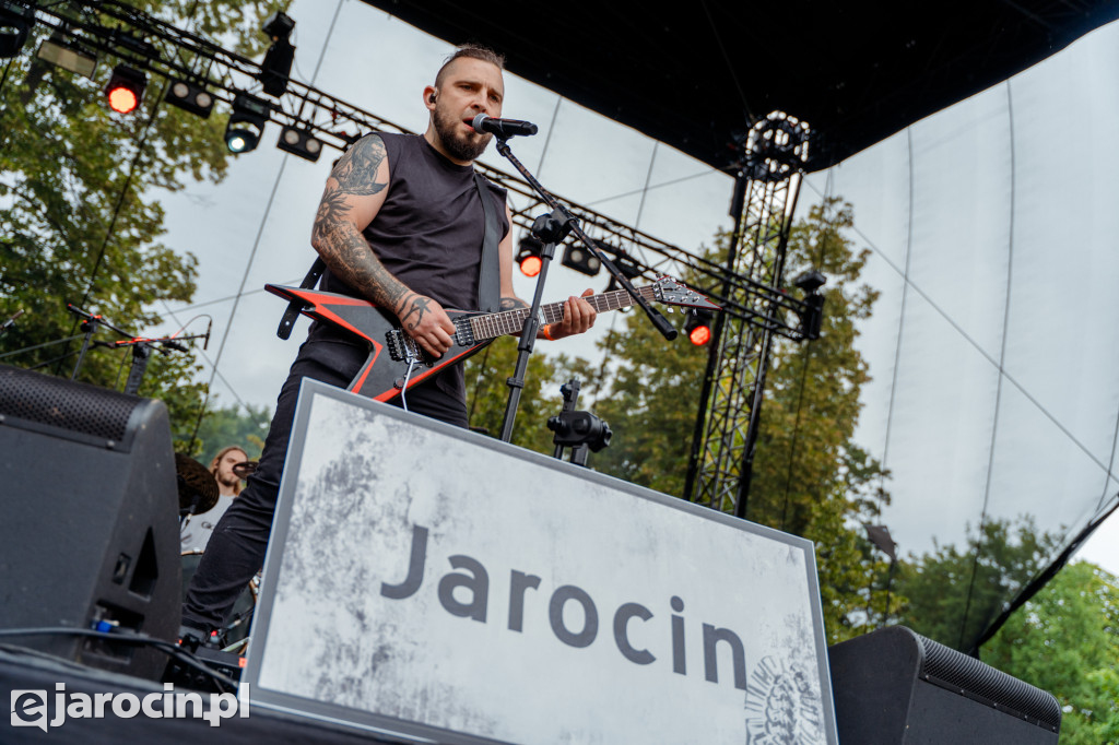 Muzyczna podróż rozpoczęta! Za nami otwarcie Jarocin Festiwal 2025 – z emocjami, nagrodami i jubileuszem Banacha