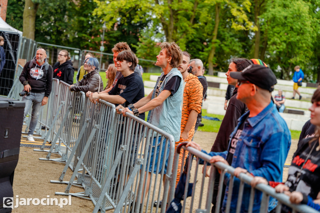 Muzyczna podróż rozpoczęta! Za nami otwarcie Jarocin Festiwal 2025 – z emocjami, nagrodami i jubileuszem Banacha