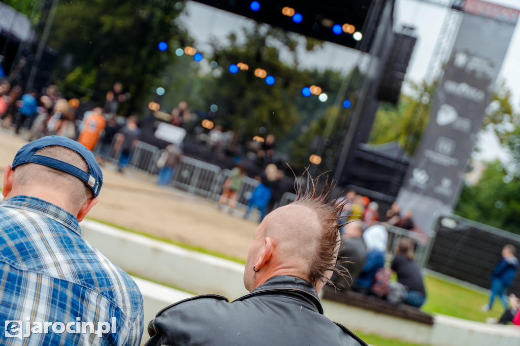 Muzyczna podróż rozpoczęta! Za nami otwarcie Jarocin Festiwal 2025 – z emocjami, nagrodami i jubileuszem Banacha