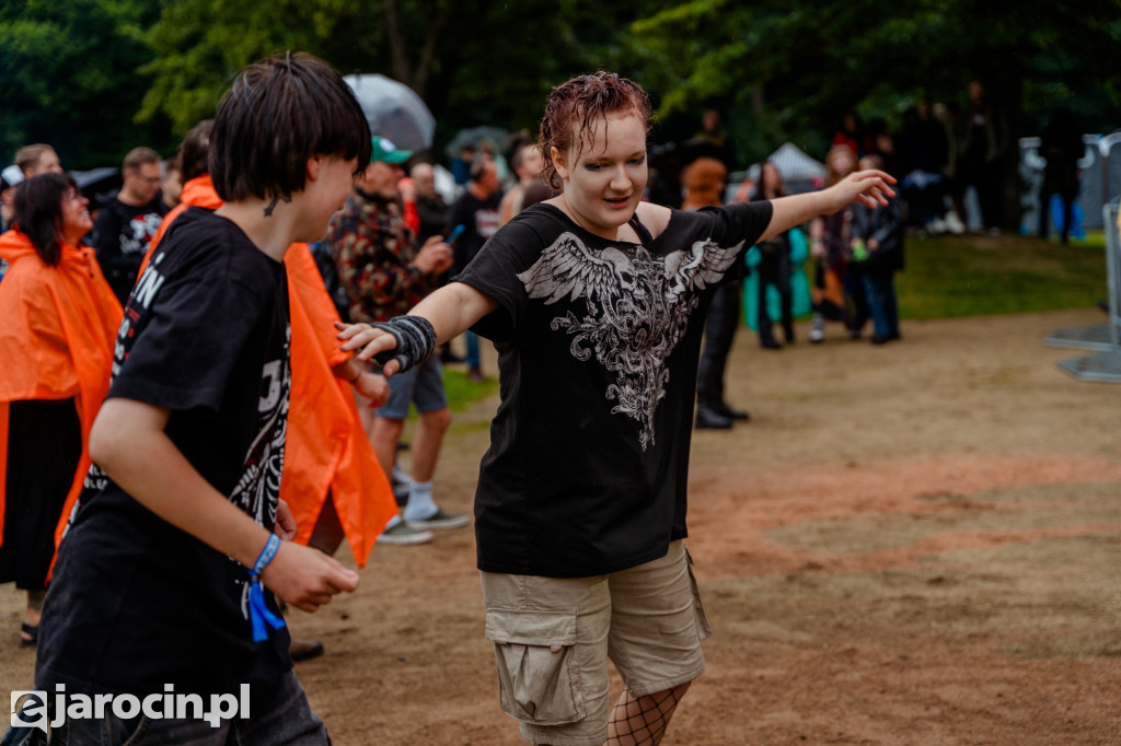 Muzyczna podróż rozpoczęta! Za nami otwarcie Jarocin Festiwal 2025 – z emocjami, nagrodami i jubileuszem Banacha