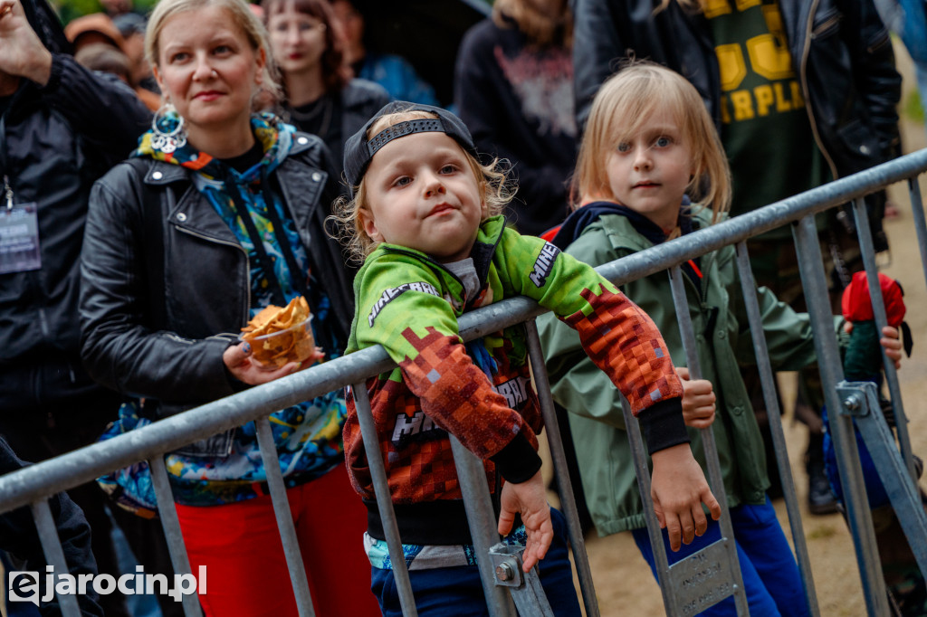 Muzyczna podróż rozpoczęta! Za nami otwarcie Jarocin Festiwal 2025 – z emocjami, nagrodami i jubileuszem Banacha