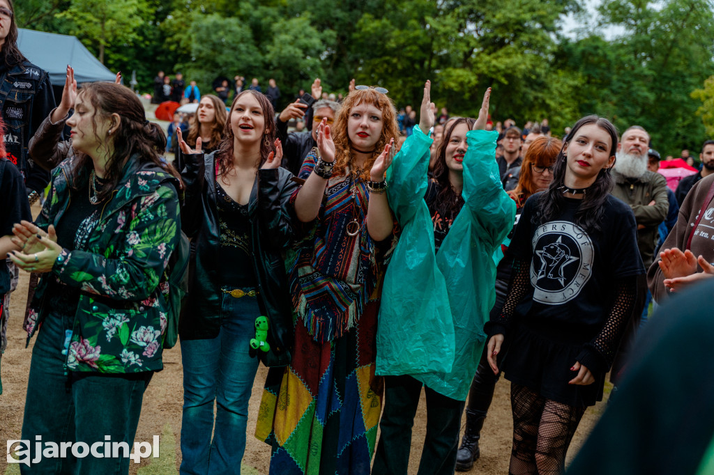 Muzyczna podróż rozpoczęta! Za nami otwarcie Jarocin Festiwal 2025 – z emocjami, nagrodami i jubileuszem Banacha