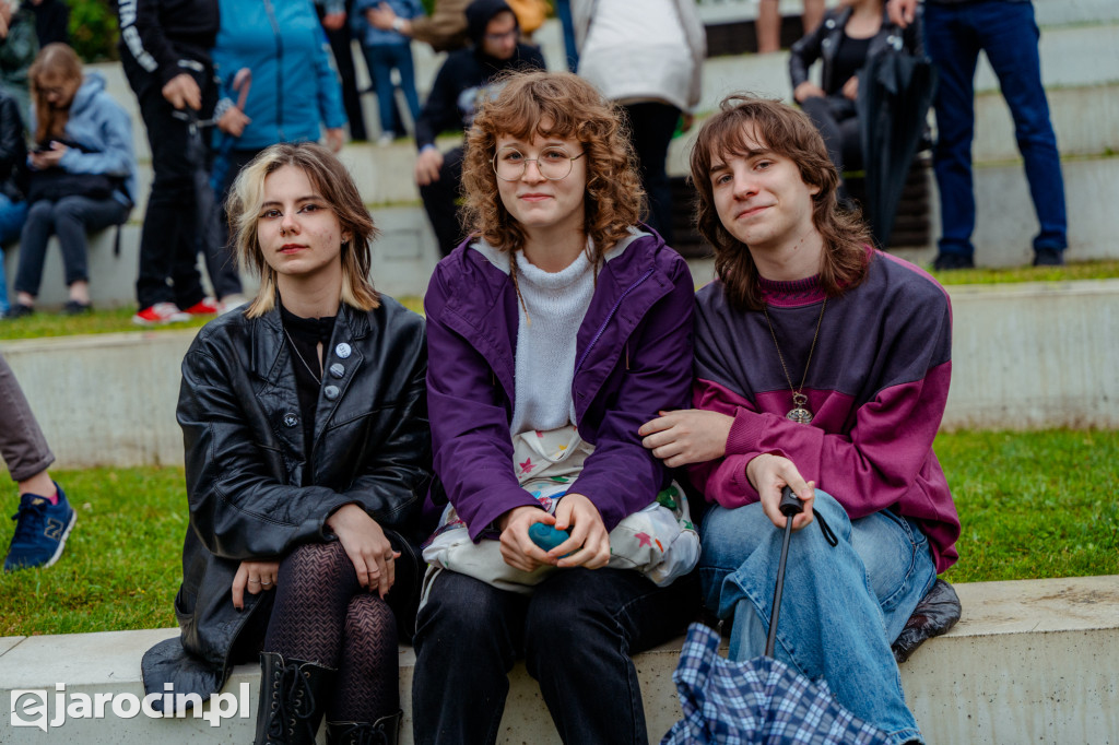 Muzyczna podróż rozpoczęta! Za nami otwarcie Jarocin Festiwal 2025 – z emocjami, nagrodami i jubileuszem Banacha