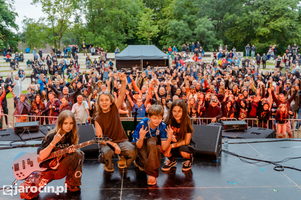 Muzyczna podróż rozpoczęta! Za nami otwarcie Jarocin Festiwal 2025 – z emocjami, nagrodami i jubileuszem Banacha
