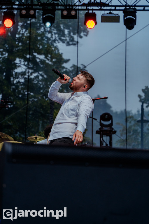 Muzyczna podróż rozpoczęta! Za nami otwarcie Jarocin Festiwal 2025 – z emocjami, nagrodami i jubileuszem Banacha