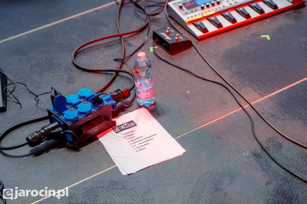 Muzyczna podróż rozpoczęta! Za nami otwarcie Jarocin Festiwal 2025 – z emocjami, nagrodami i jubileuszem Banacha