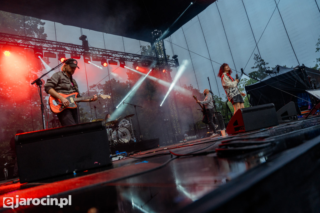 Muzyczna podróż rozpoczęta! Za nami otwarcie Jarocin Festiwal 2025 – z emocjami, nagrodami i jubileuszem Banacha