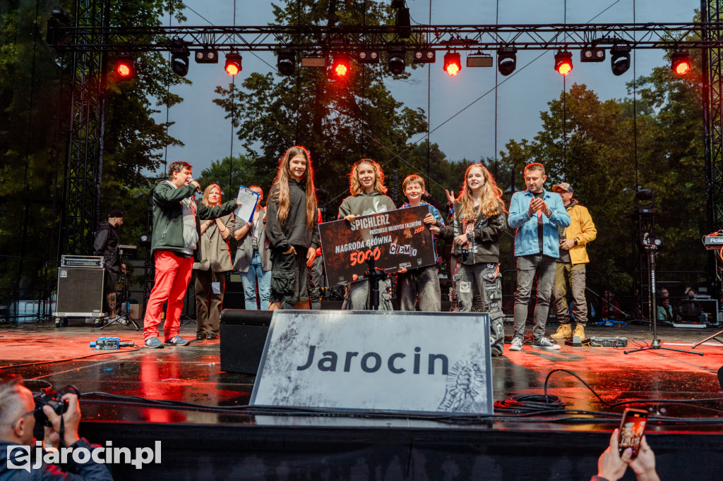 Muzyczna podróż rozpoczęta! Za nami otwarcie Jarocin Festiwal 2025 – z emocjami, nagrodami i jubileuszem Banacha