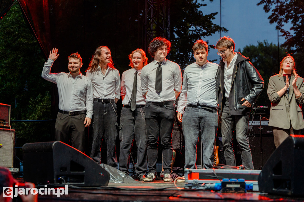 Muzyczna podróż rozpoczęta! Za nami otwarcie Jarocin Festiwal 2025 – z emocjami, nagrodami i jubileuszem Banacha