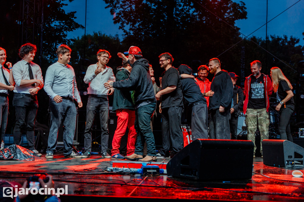 Muzyczna podróż rozpoczęta! Za nami otwarcie Jarocin Festiwal 2025 – z emocjami, nagrodami i jubileuszem Banacha