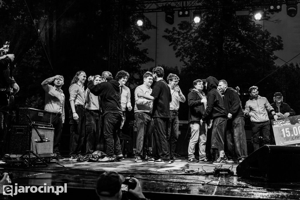Muzyczna podróż rozpoczęta! Za nami otwarcie Jarocin Festiwal 2025 – z emocjami, nagrodami i jubileuszem Banacha