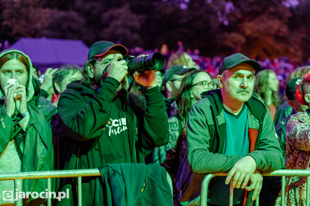 Muzyczna podróż rozpoczęta! Za nami otwarcie Jarocin Festiwal 2025 – z emocjami, nagrodami i jubileuszem Banacha