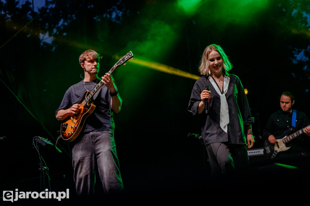 Muzyczna podróż rozpoczęta! Za nami otwarcie Jarocin Festiwal 2025 – z emocjami, nagrodami i jubileuszem Banacha